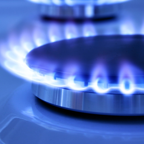 Guvernul va prelungi plafonarea prețurilor la energie electrică și gaze naturale