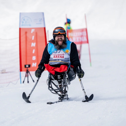 Prima competiție de schi adaptat din România, APDL Sit-ski Cup