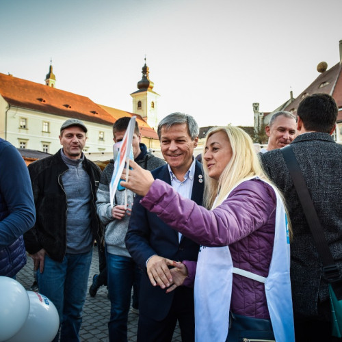 Dacian Cioloș, numit consilier onorific al președintelui interimar al României