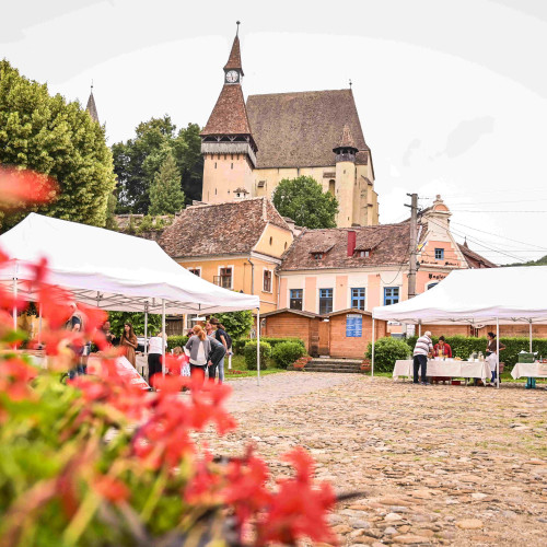 Consiliul Județean Sibiu propune vânzarea unui imobil vechi din Biertan