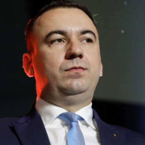 Salina Praid, în așteptarea deciziilor importante pentru stabilizarea situației, este în centrul atenției autorităților. Potrivit digi24.ro, ministrul Economiei, Bogdan Ivan, a declarat că experții internaționali veniți la Praid au colectat deja un prim set de date, care urmează să fie analizate în zilele următoare. Săptămâna viitoare, se vor lua primele decizii pentru salvarea minei și pentru reluarea activităților.